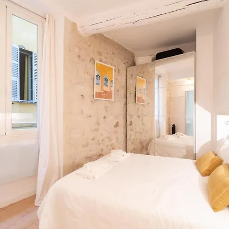 Fusion - Charme De L'ancien Et Confort Moderne - Vieux - 2 - Wifi - 5 Min Des Plages - 30 Min De Cannes Et Monaco Апартаменты *