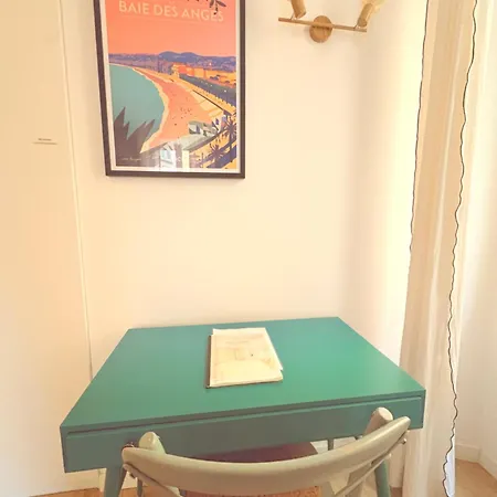 Old Town Renovated 2br Near Beaches & Cours Saleya Apartment